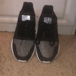 Adidas black and silver tennis shoes